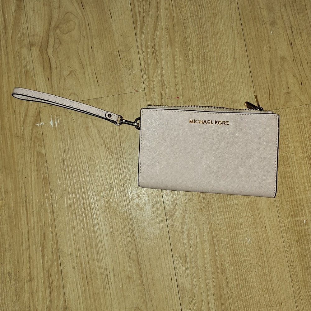 Michael Kors wristlet wallet